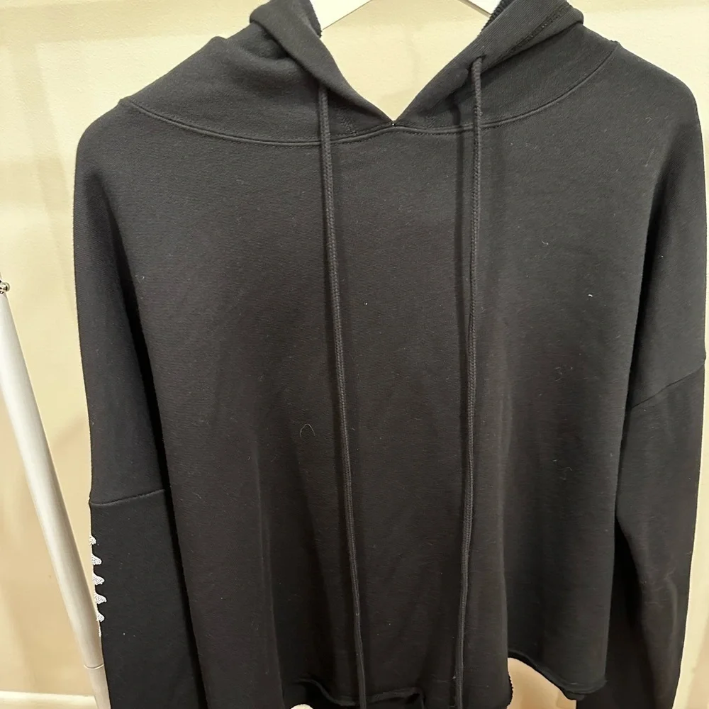 Alo Black and women’s Hoodie